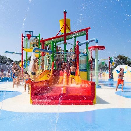 Camping De Duinhoeve Chalet Zeeland Not For Companies Burgh-Haamstede Zewnętrze zdjęcie