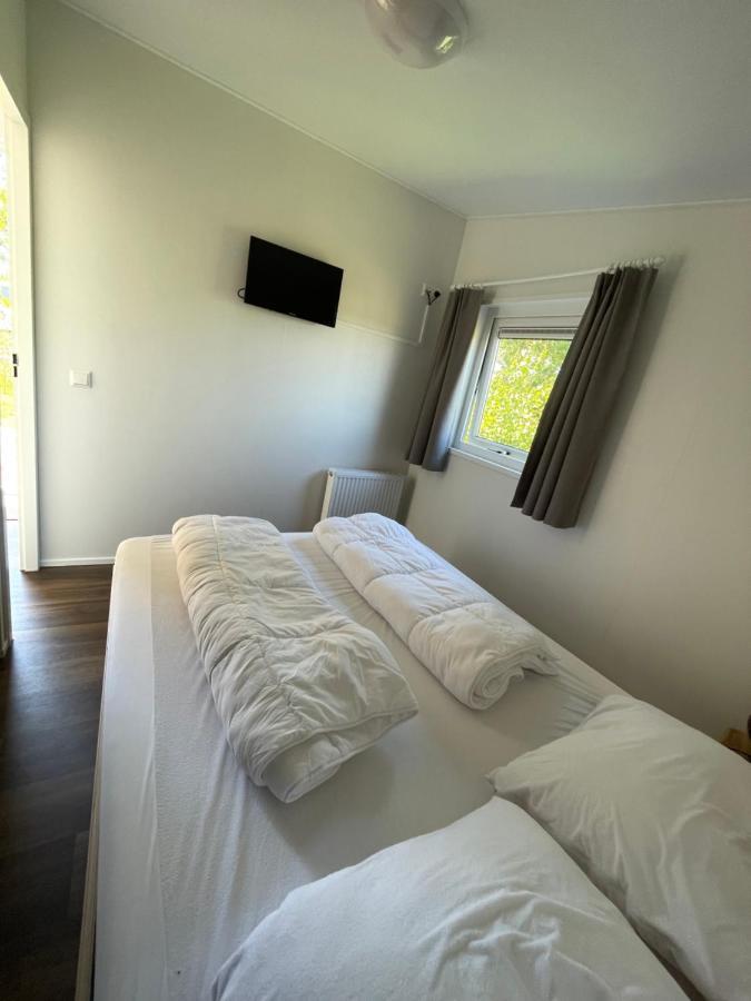 Camping De Duinhoeve Chalet Zeeland Not For Companies Burgh-Haamstede Zewnętrze zdjęcie